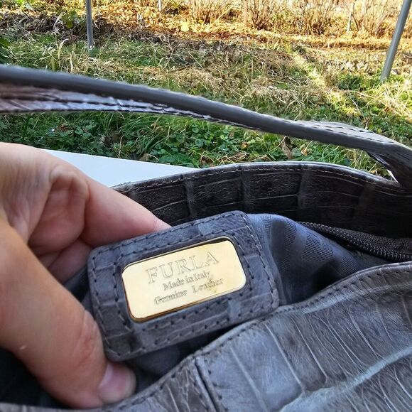 FURLA Croc Embossed Grey Genuine Leather Handbag Shoulderbag, Pre-owned - Picture 10 of 12